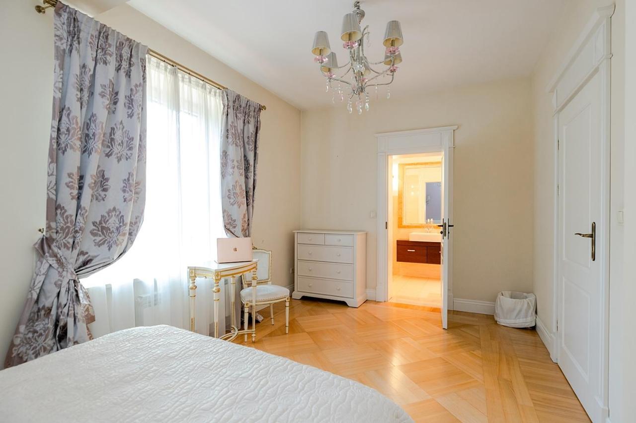 Luxury Villa Indoor Pool Warsaw Magdalenka Екстериор снимка