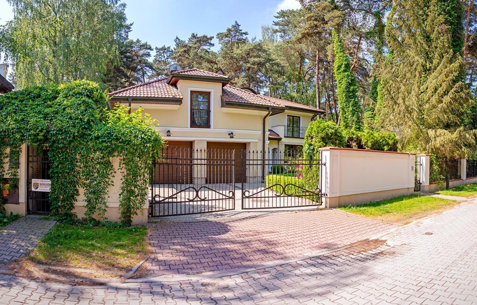 Luxury Villa Indoor Pool Warsaw Magdalenka Екстериор снимка